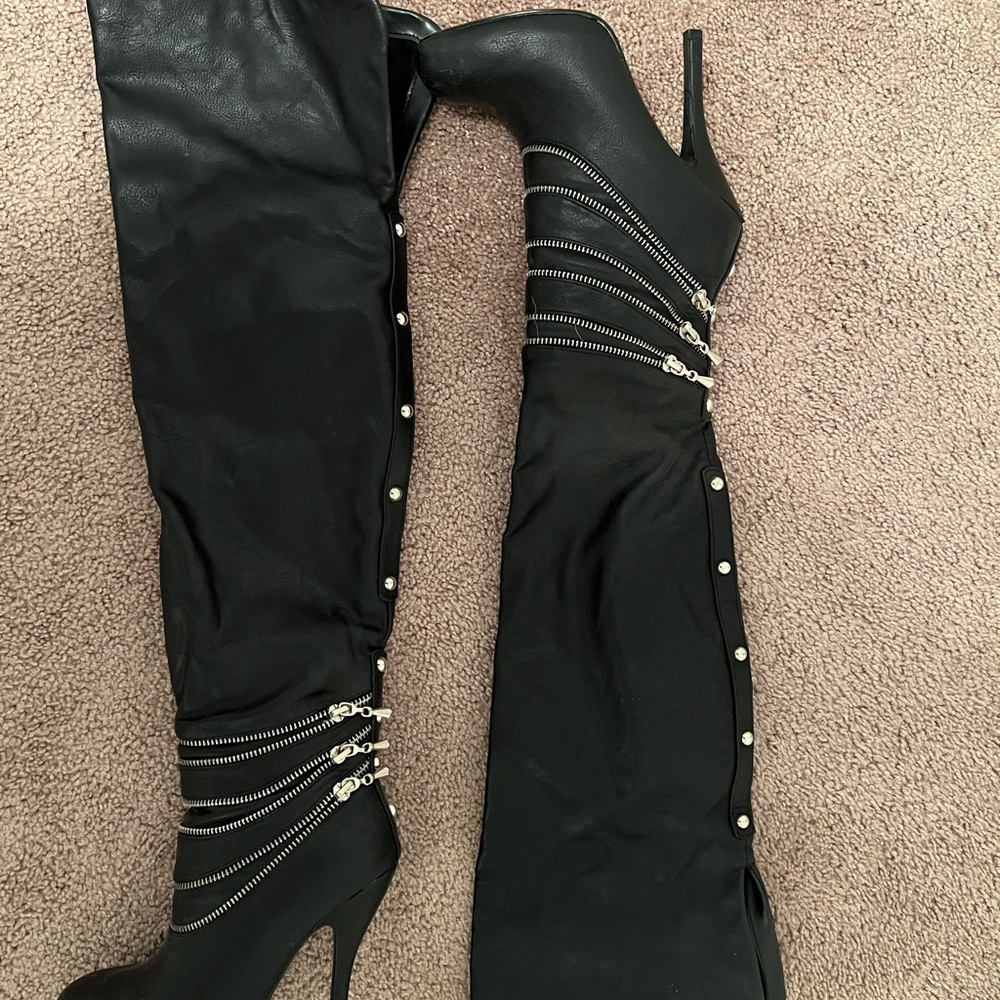 Ladies thigh high black boots